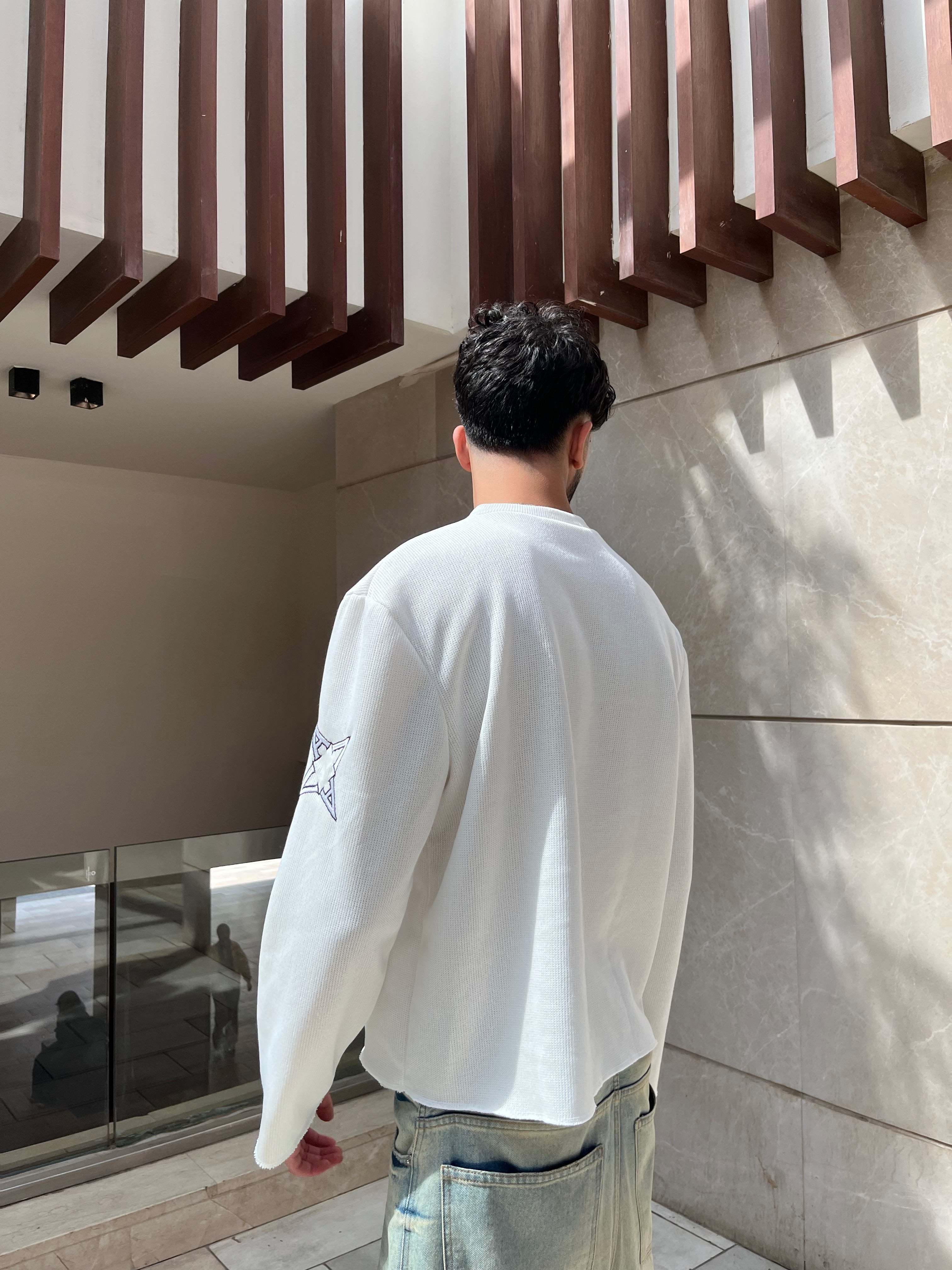 The ARVN CREW NECK- WHITE
