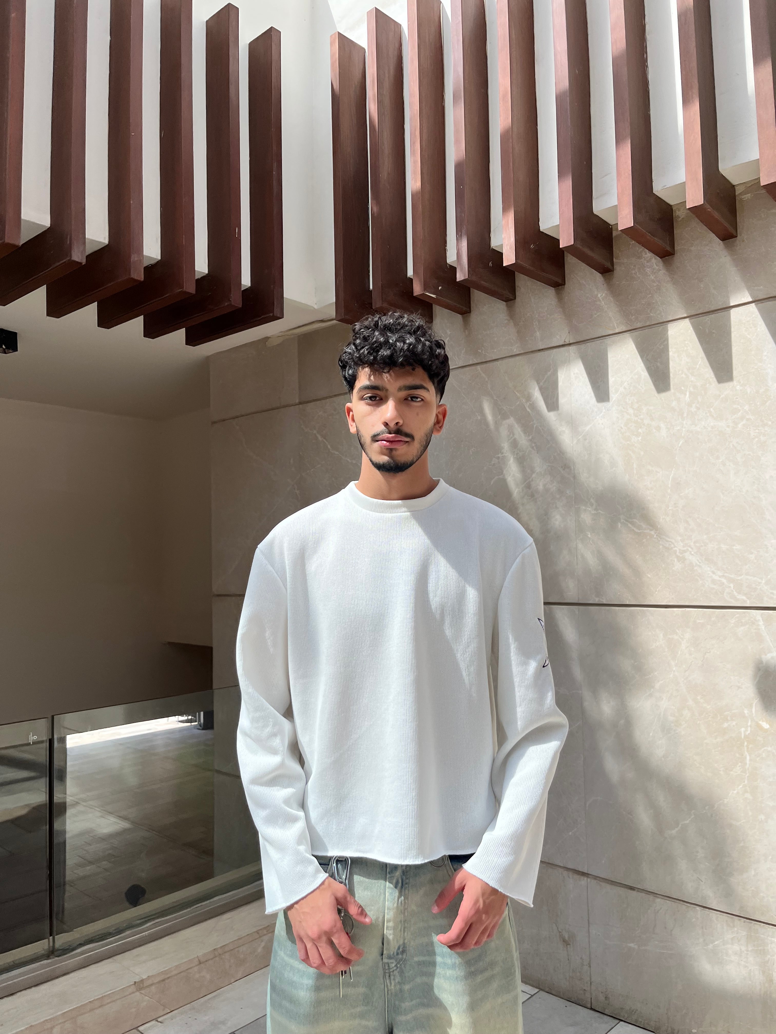 The ARVN CREW NECK- WHITE